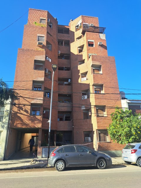 Alq. Hermoso Departamento! 2 dormitorios. S/ Avda Moreno casi esquina Rioja