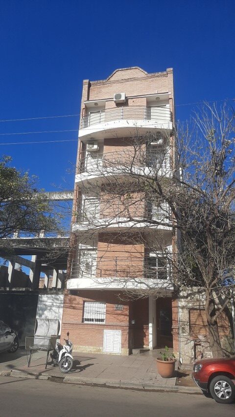 Alq. Monoambiente zona U.C.S.E – Frente al Parque – Olaechea al 1000