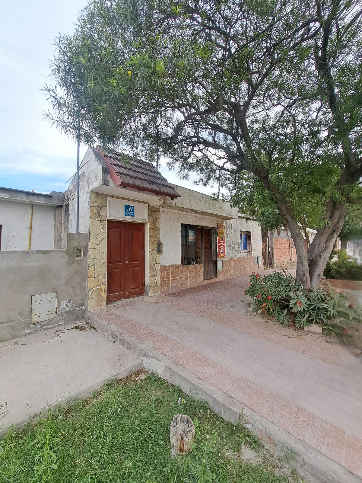 Vta. Amplio Salón/Local Comercial – Pueyrredón al 500